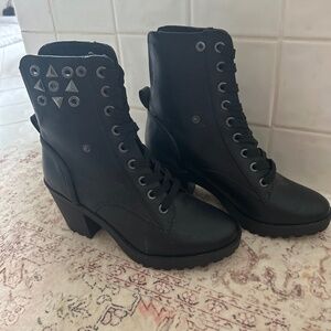 CAPEZIO DANCE BOOTS NEW! Sz 7